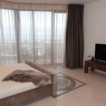 Millennium Complex 4* סבטי ולאס